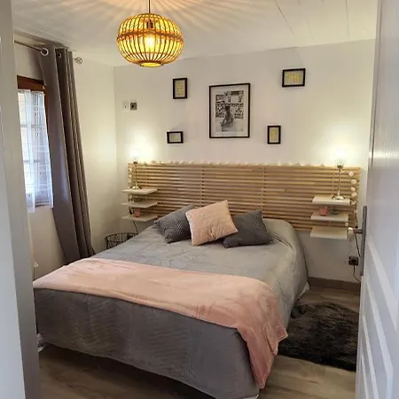 Lana 3 Etoiles * Montjean (Charente)